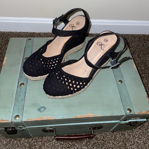 it’s OK black wedges in great condition. - Picture 2 of 2